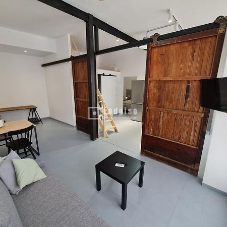 Marie Curie Apartment Валенсия Екстериор снимка